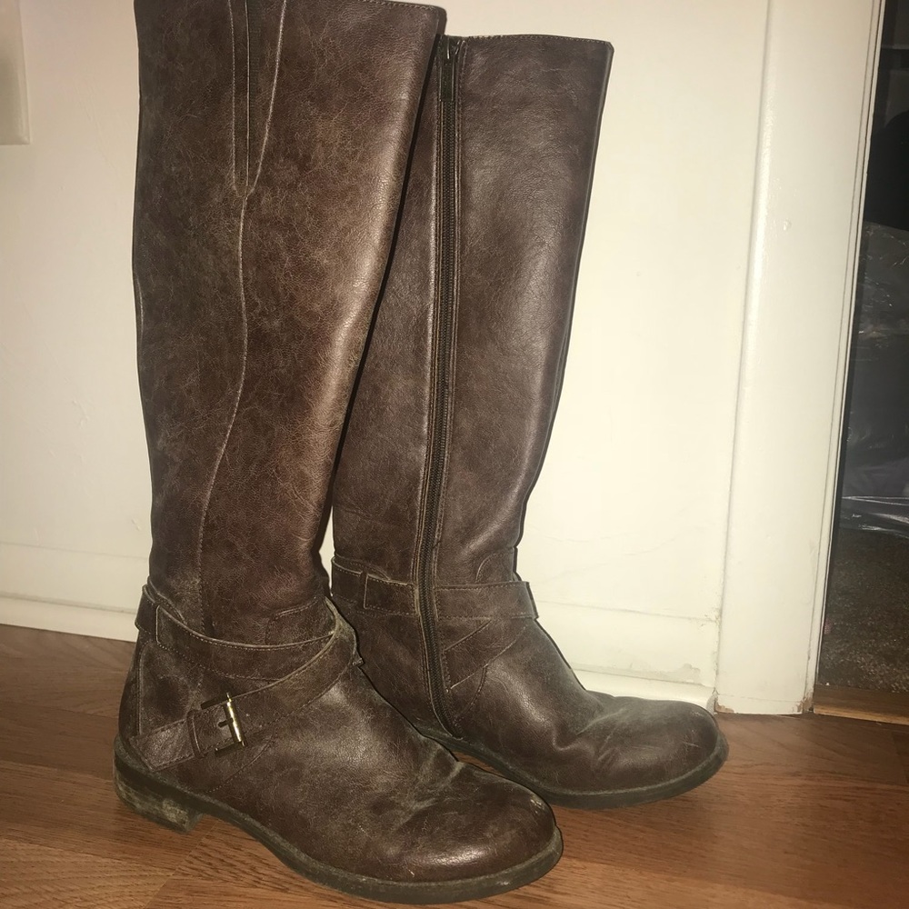 Brown boots